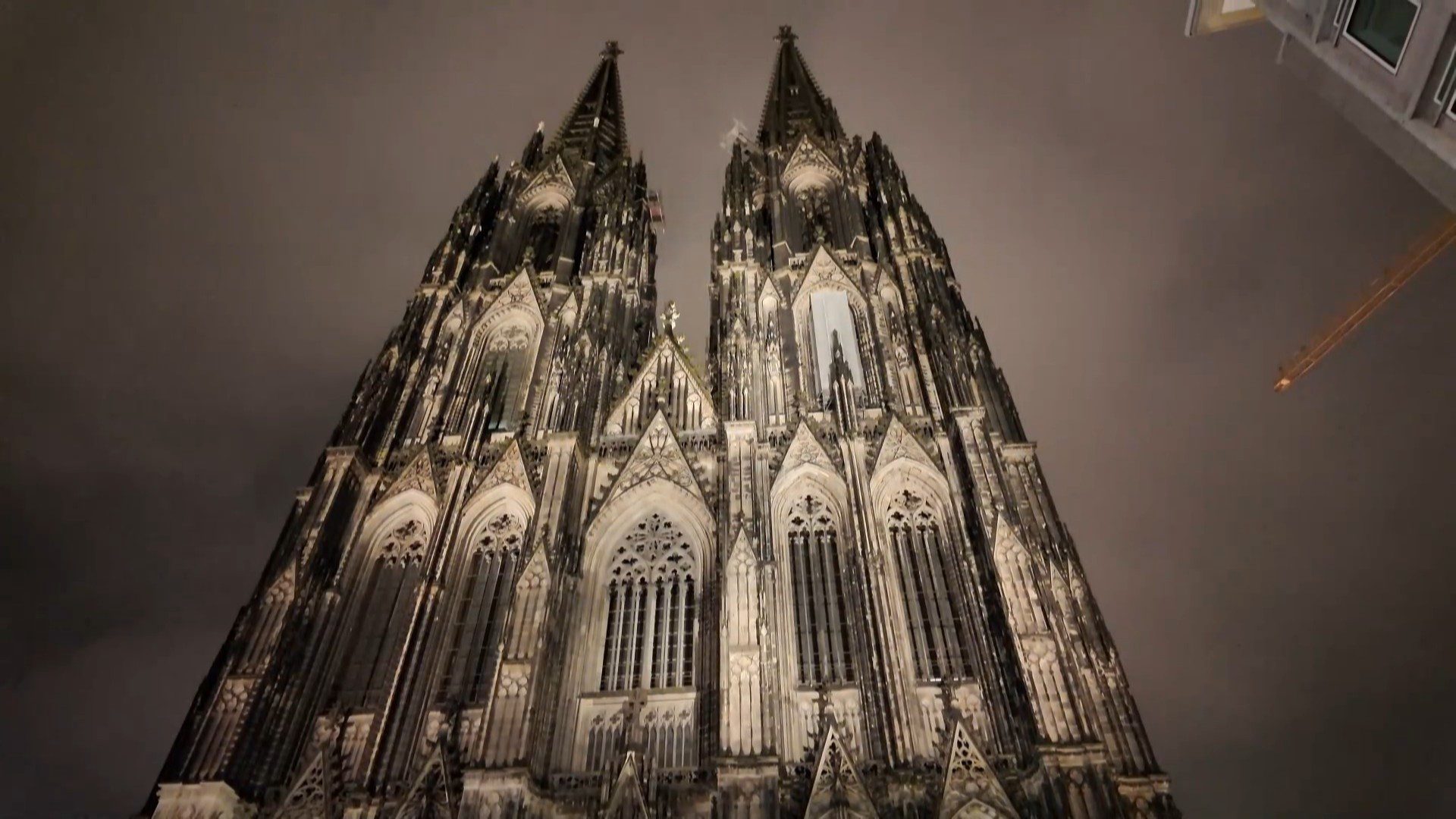 Cologne Travel Guide